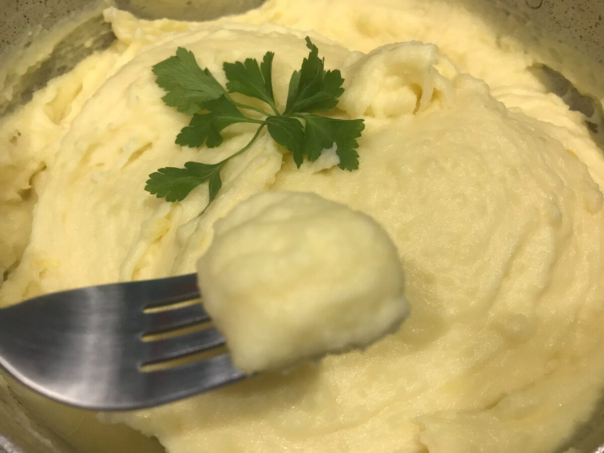 Кулінари розповіли, яку добавку додати у картопляне пюре замість класичного вершкового масла