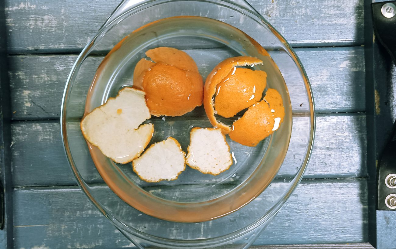 Кулінари розповіли, як приготувати смачні цукати зі звичайних мандаринових шкірок – рецепт