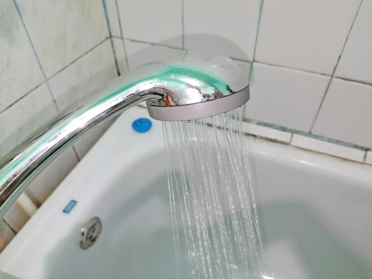 Експерти розповіли, як очистити ванну від нальоту та бруду за лічені хвилини без побутової хімії