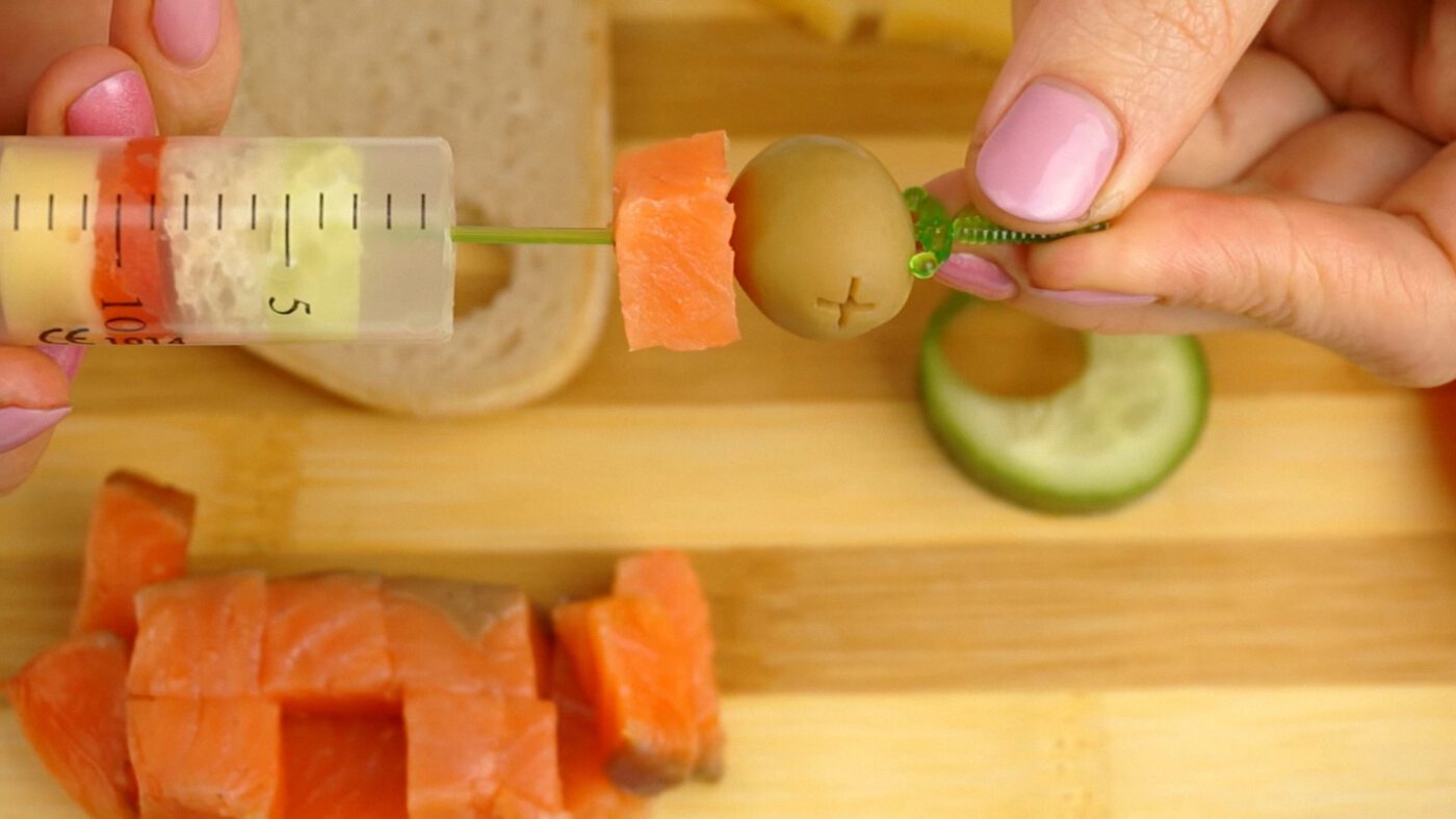 Хліб для канапок можна брати не лише білий, а й житній, щоб отримати різні смаки