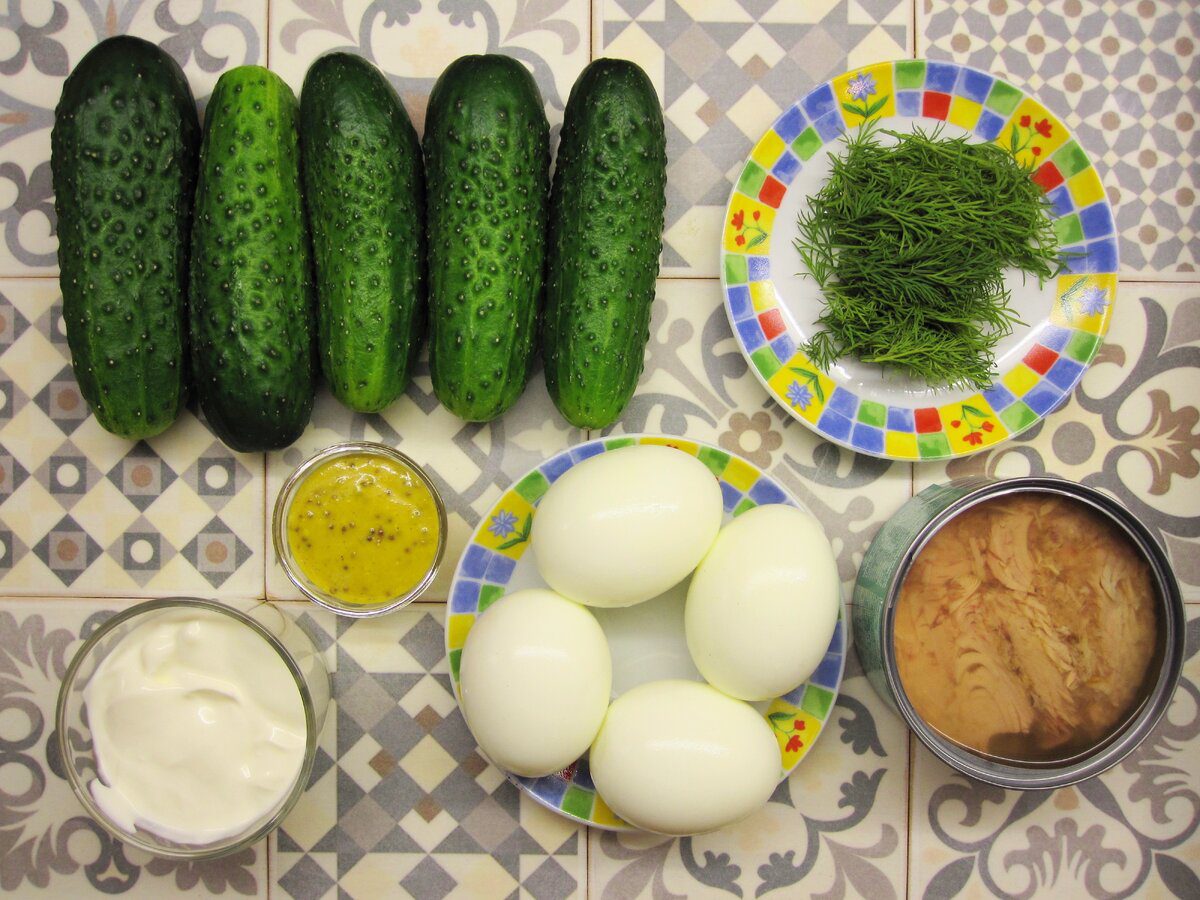 Кулінари розповіли, як приготувати смачний салат з яблук, тунця та огірка – покроковий рецепт