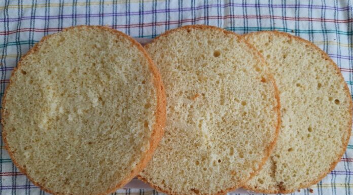 Підсіла на це “Новорічне диво”: 20 хвилин, а гості думають, що цей ароматний і злегка вологий бісквіт з кафе Як приготувати пишний і вологий бісквіт