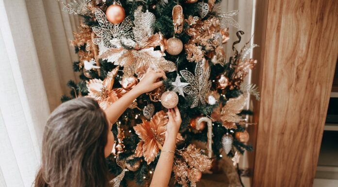 У грудні є тільки 4 дати, коли можна наряджати ялинку: мама з села робила так – і мала щастя й достаток Коли наряджати ялинку в грудні 2026 року