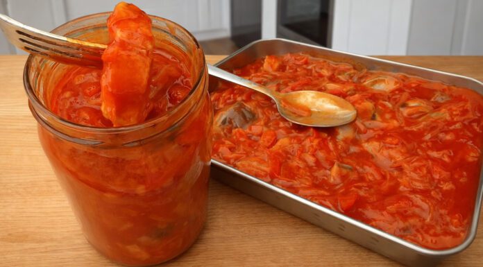 Як перетворити оселедець на червону рибу? Найоригінальніший рецепт на Новий рік 2026 Шеф-кухарі пояснили, як зробити оселедець під червону рибу вдома