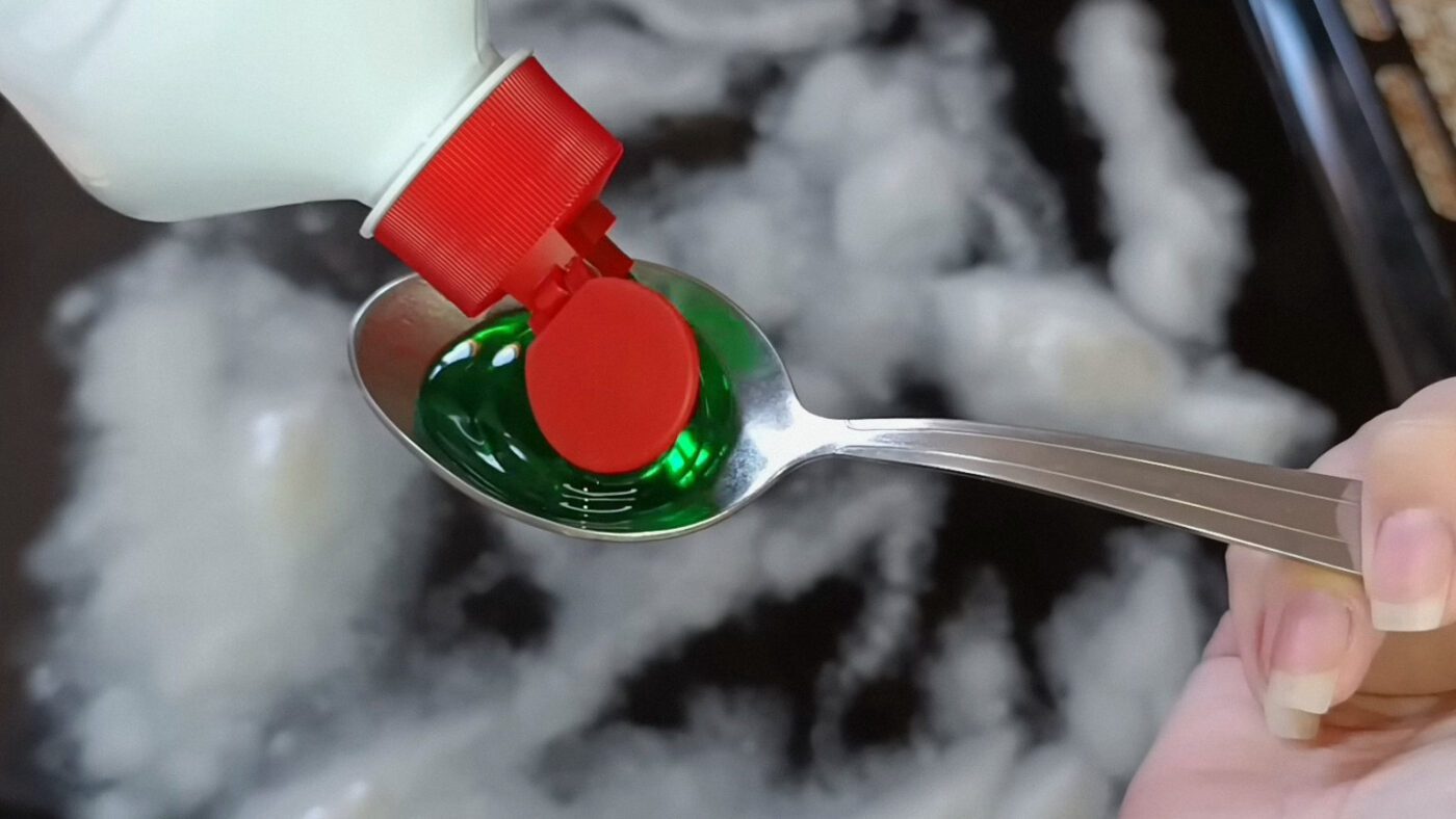 Якщо не весь бруд вдалося відчистити з першого разу, то повторіть процедуру ще раз