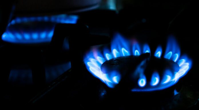 Українців, які мають газове опалення, попередили про тарифи з 1 січня 2026: ціна на газ Газовики попередили українців про тарифи на газ у 2026 році
