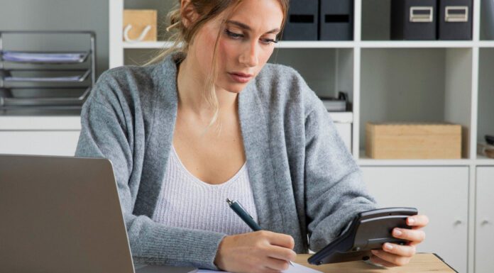 Записую всі свої витрати у стовпчик: зрозуміла, куди йдуть 50% моїх грошей – за місяць заощадила 2000 грн Фінансисти розповіли, як за місяць зекономити 2000 грн на звичних покупках