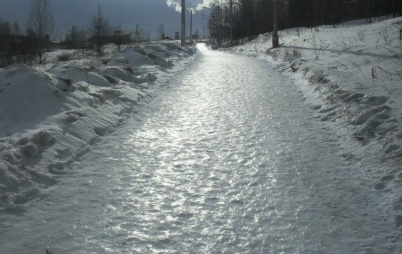Як справитись з ожеледицею підручними способами