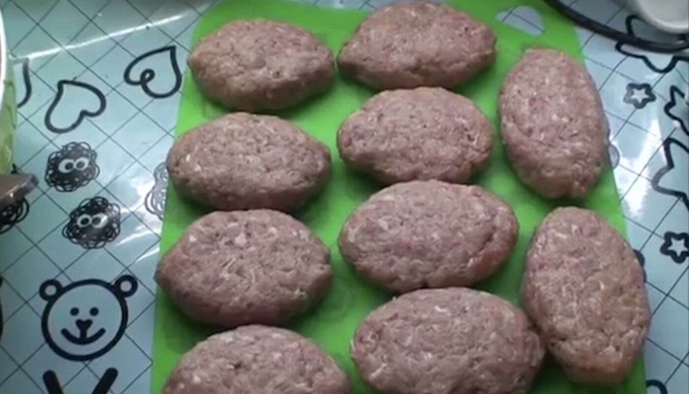 У чому панірувати котлети, щоб олія не бризкала