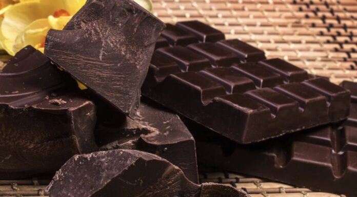 Чорний шоколад уповільнює старіння – вчені підтвердили це: ось так треба споживати, щоб подіяв Науковці розповіли, як вживати шоколад, аби уповільнити старіння