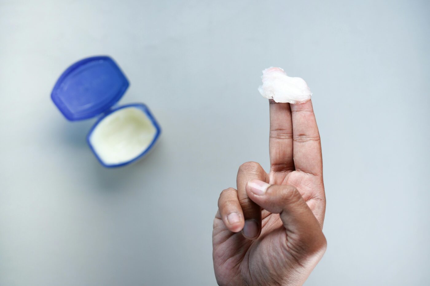 Як зберегти губи зволоженими на весь день