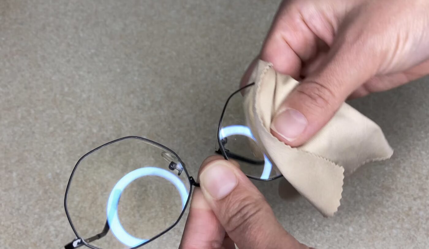 Як запобігти запотіванню окулярів