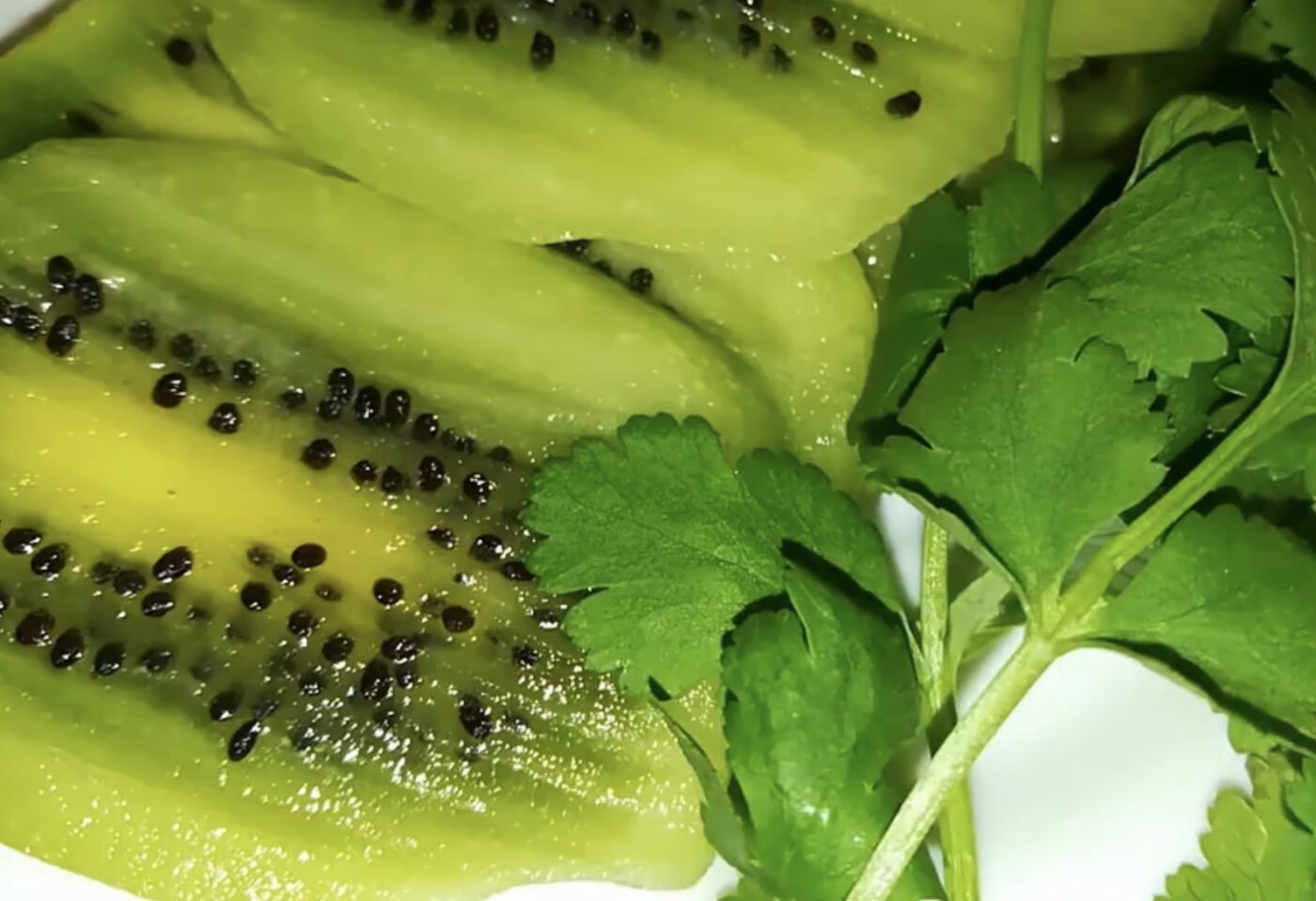 Рецепт закуски з оселедцем та ківі