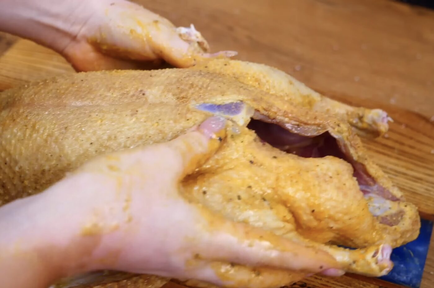 Як запекти соковиту й хрустку качку