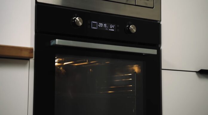 Спеціалісти розповіли, як вдома створити святковий аромат