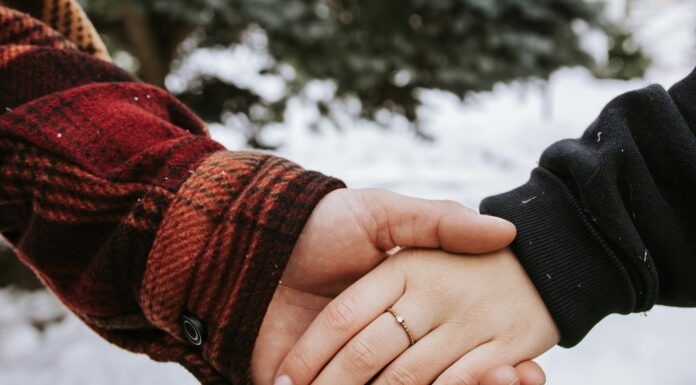 Господині розповіли, як підготувати руки до виходу на мороз