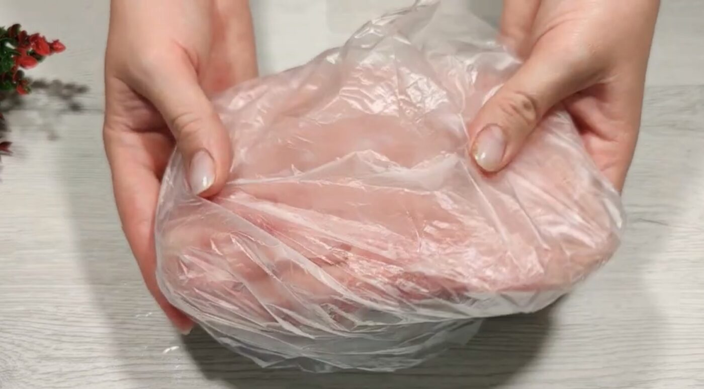 Як за декілька хвилин розморозити мʼясо