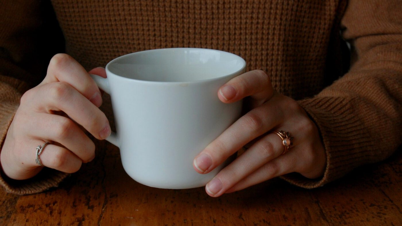 Дієтологи назвали найкорисніший напій, який варто пити щовечора перед сном