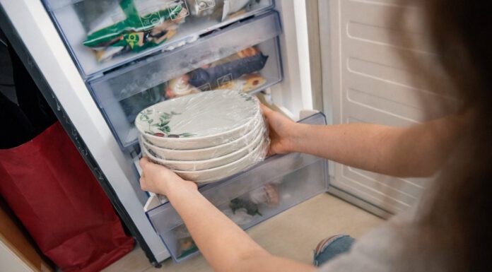 Кухарі пояснили, навіщо охолоджувати тарілки перед подачею страв