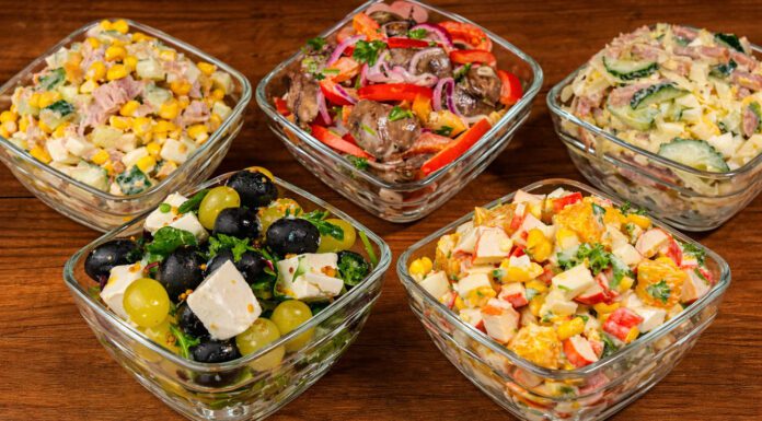 5 суперлегких салатів на Новий рік 2026: готуються за 5 хв із продуктів, які є майже в кожному холодильнику Господині розповіли, як приготувати 5 смачних салатів з доступних продуктів