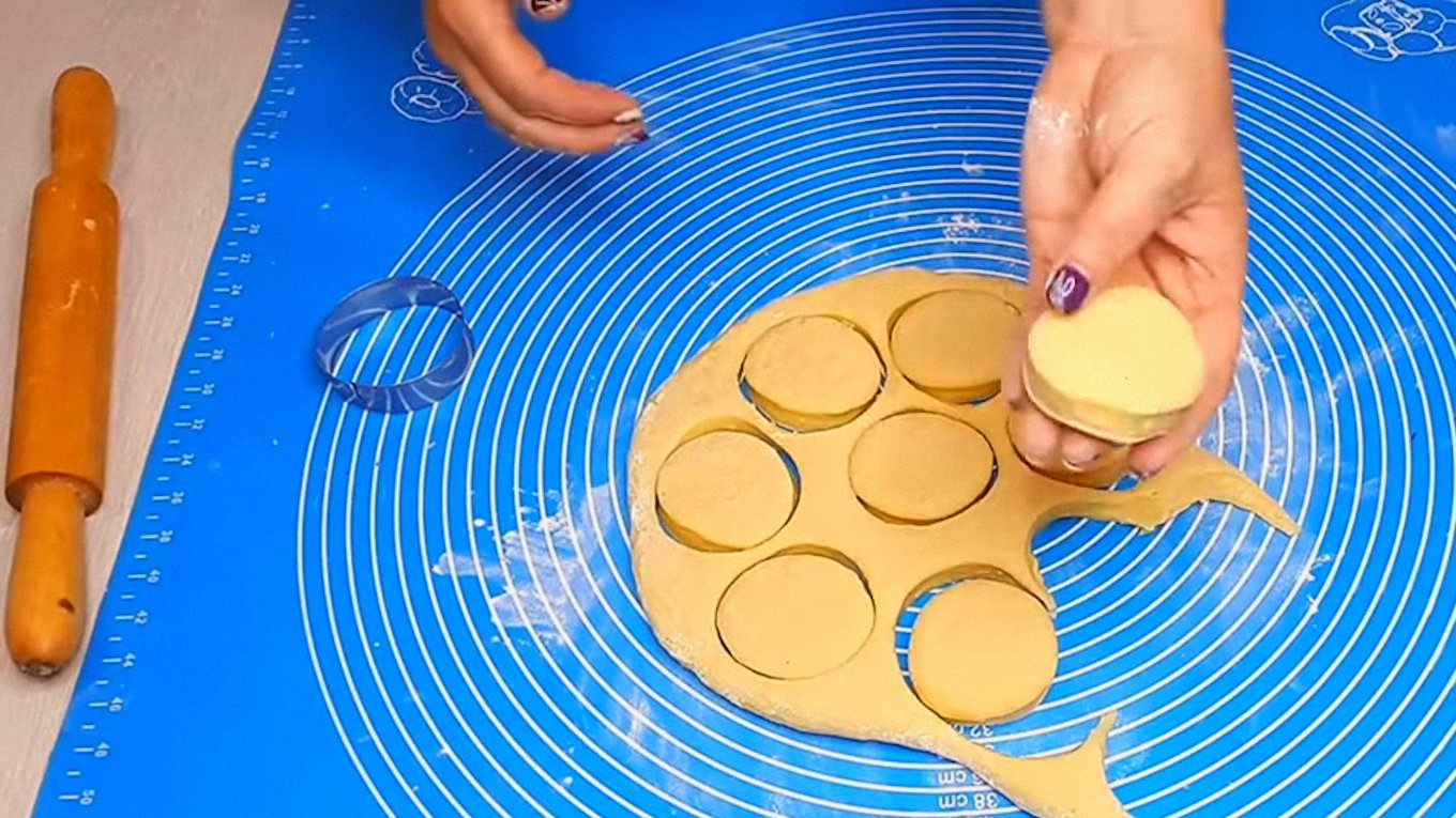 Кондитери розповіли, як приготувати повітряні пряники на заварному тісті