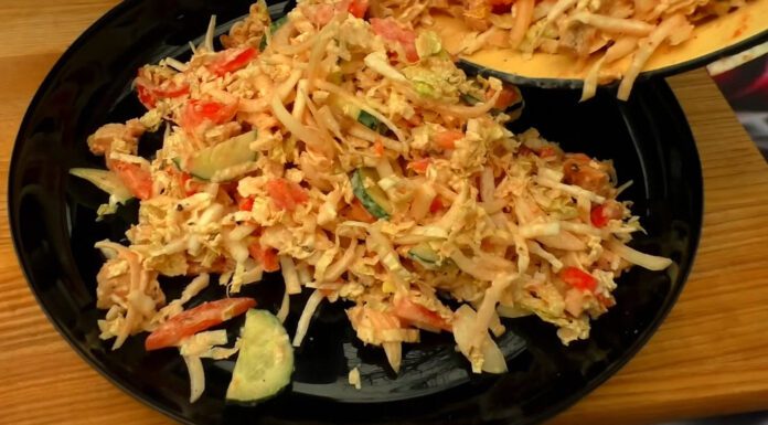 Кулінари показали салат у стилі шаурми з фірмовим соусом