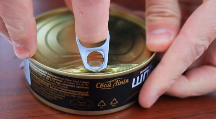 Перевіряємо всі шпроти з АТБ: великий тест консервів, щоб ви могли взяти ідеальну рибку на Різдво 25 грудня Господині протестували шпроти з АТБ і назвали найвдаліші до святкового столу