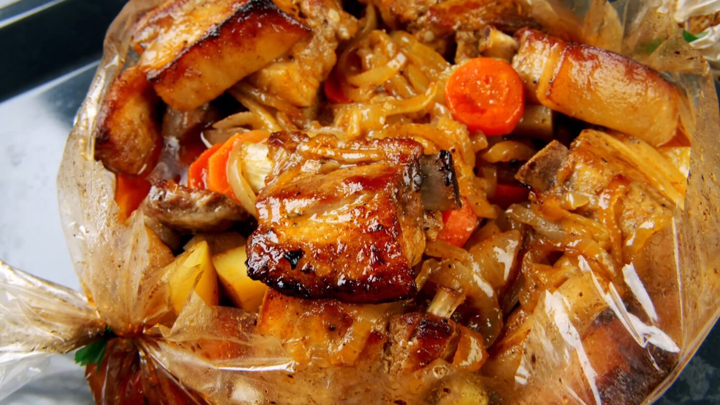 Кухарі показали 5 смачних страв у духовці для Різдва та Нового року