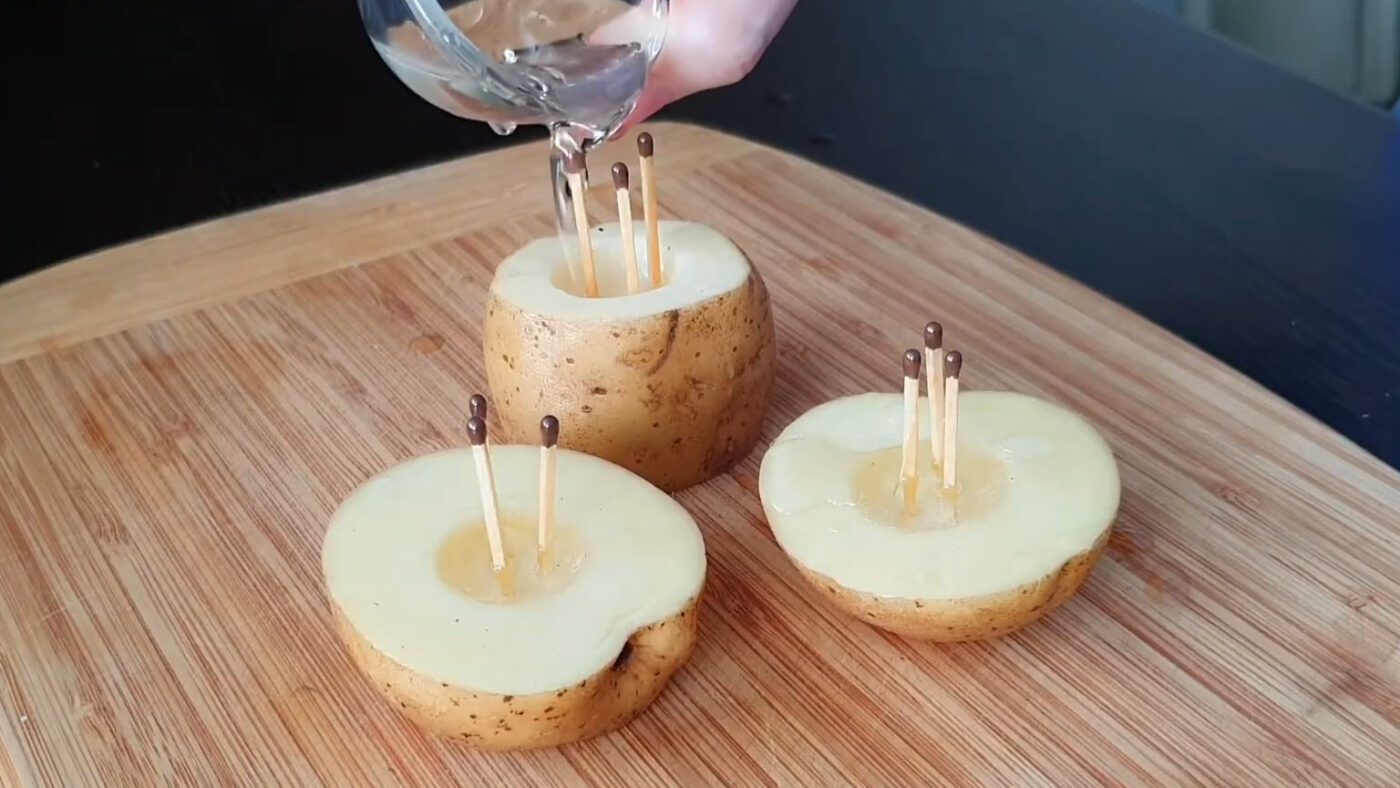 Господині показали, як зробити яскраву та довговічну свічку з картоплі