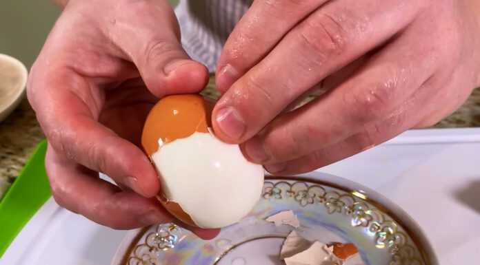Кухарі розповіли про метод варіння яєць, після якого вони легко чистяться