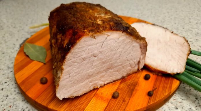 Готую найсоковитішу свинину в рукаві на святковий стіл: 2 кг м’яса + 2 дні маринування + 2 години випікання Шеф-кухарі показали, як приготувати найніжнішу свинину в духовці