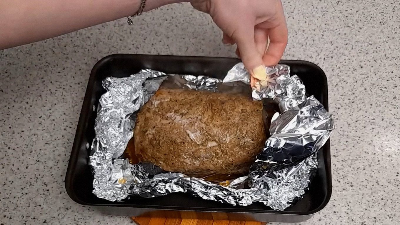Якщо у вас немає рукава для запікання, то можна скористатися фольгою
