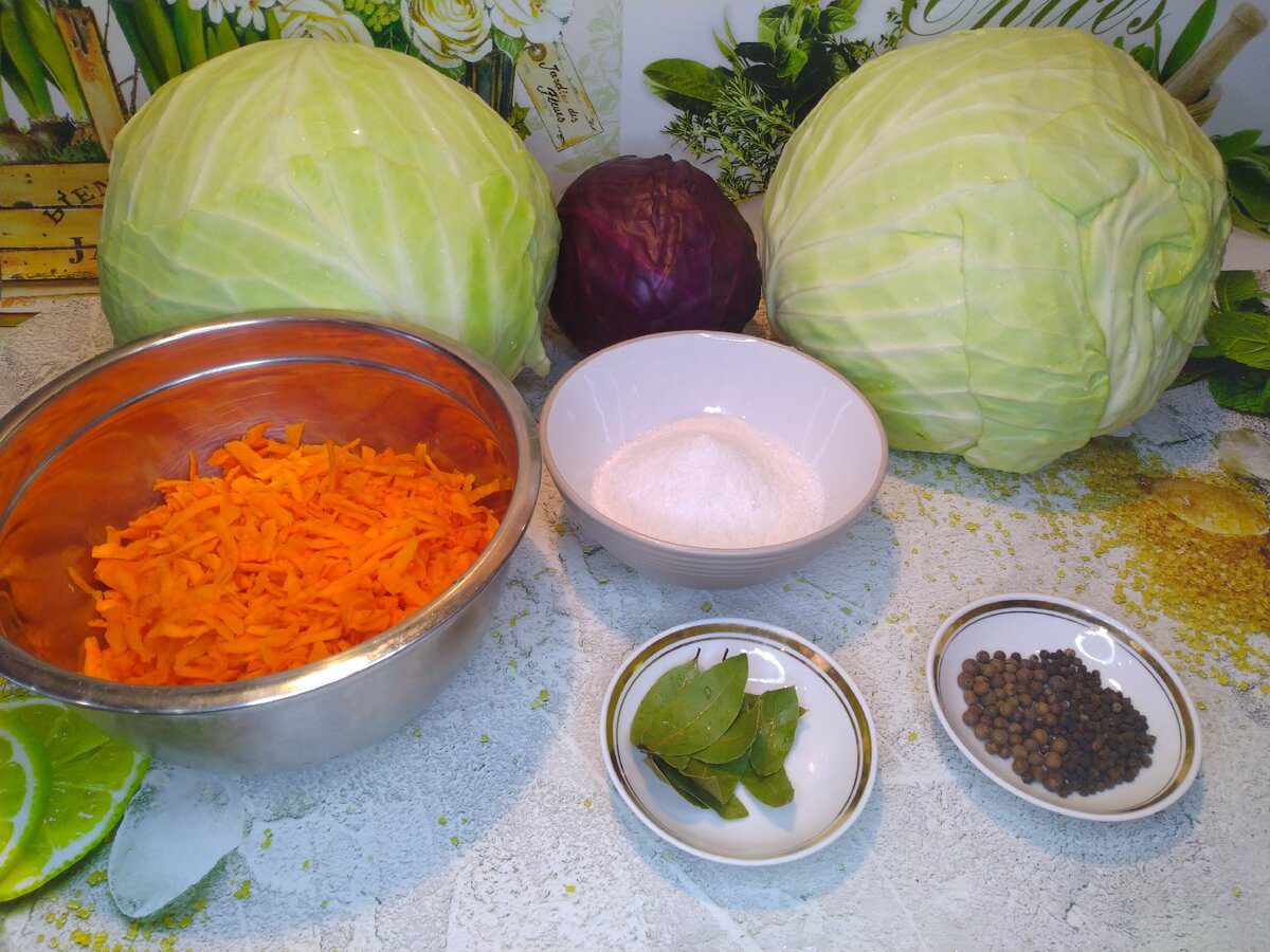 Кулінари розповіли головний секрет, як квасити капусту, аби вона хрустіла й була соковита