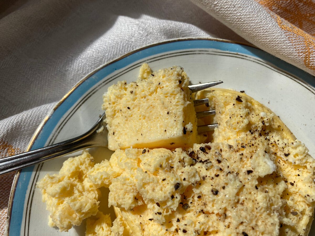 Експерти порадили, що додати в яєчний омлет, аби покращити його смак і зробити кращим