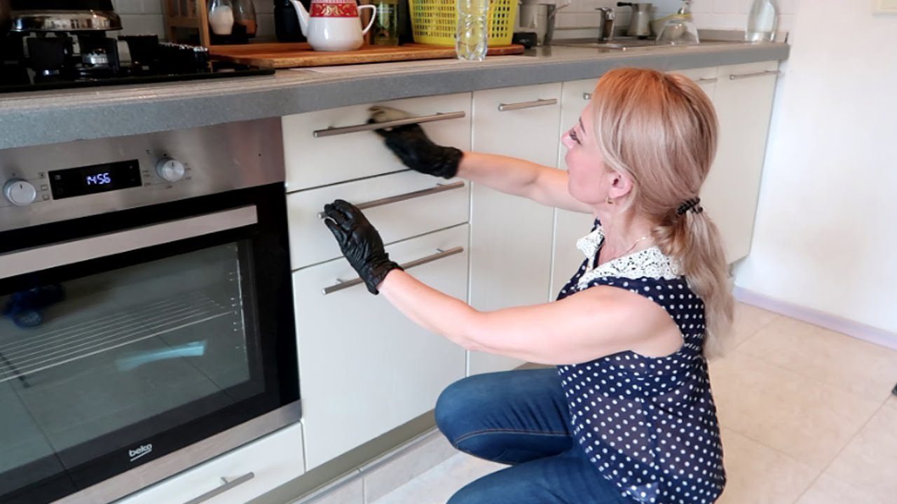 Ось як можна очистити шафи на кухні від пилу – прості поради від досвідчених господинь