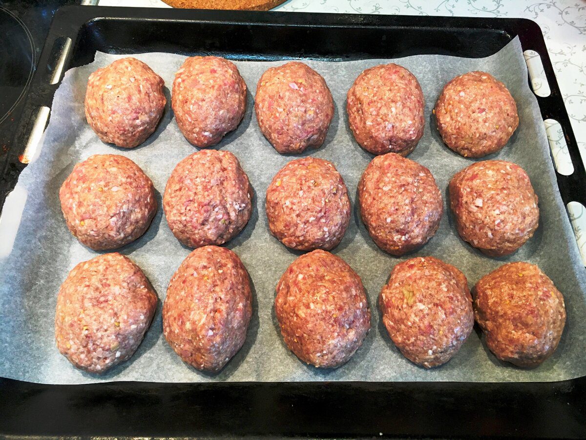 Кулінари розповіли, які продукти тільки псують смак котлет, якщо додати їх у фарш і посмажити