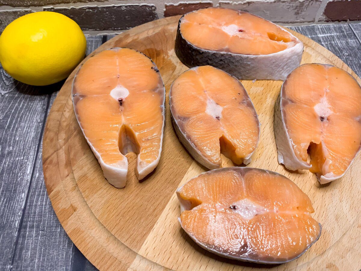 Експерти розповіли, як смажити рибу без запаху, аби вдома не довелось провітрювати взимку