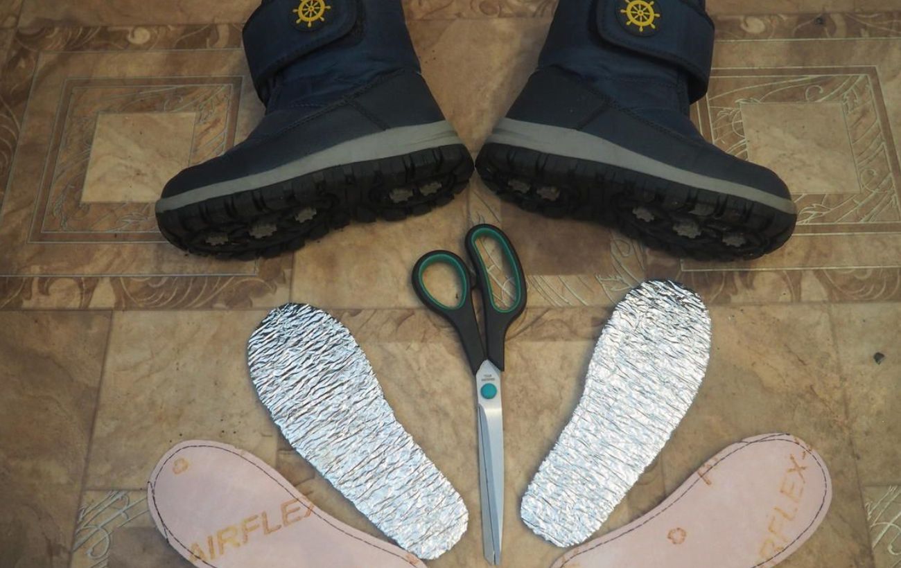 Експерти розповіли, чим замінити устілки у взутті, аби ногам було тепліше взимку – порада