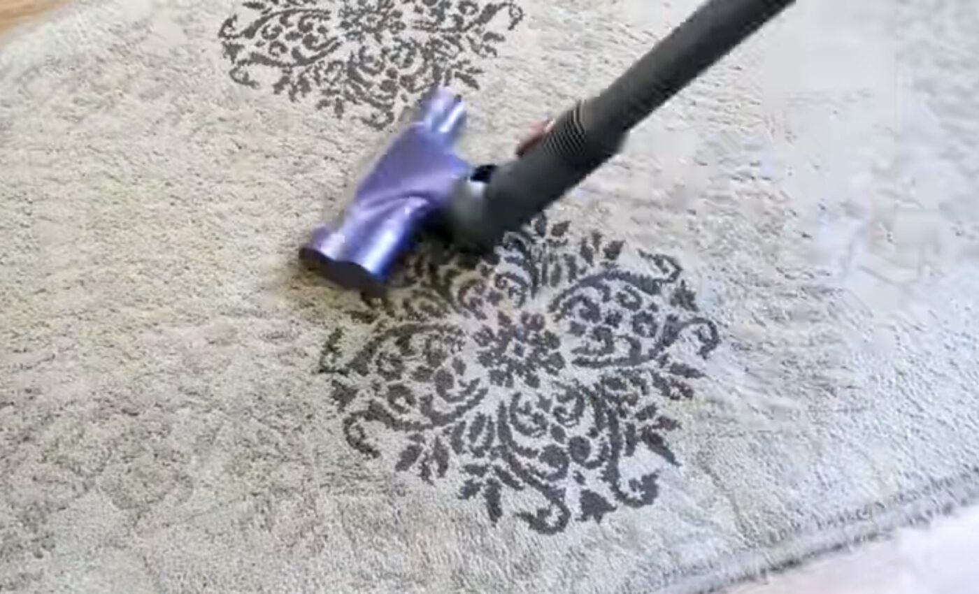 Як почистити килим в домашніх умовах