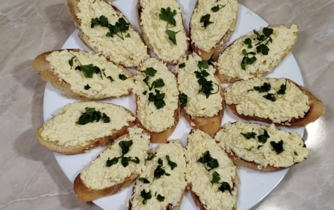 Рецепт сирної намазки, що надзвичайно смакує