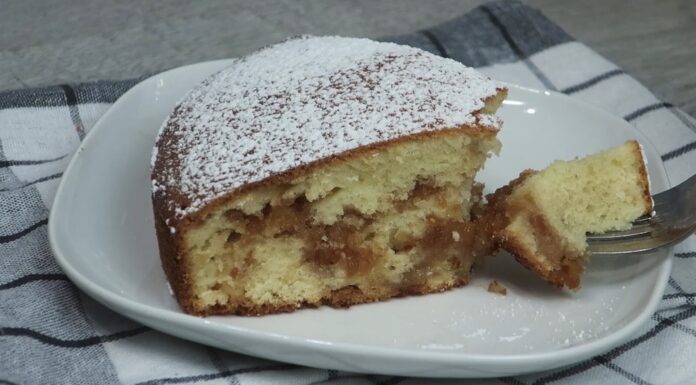 Рецепт смачного пирога з варенням від кондитера