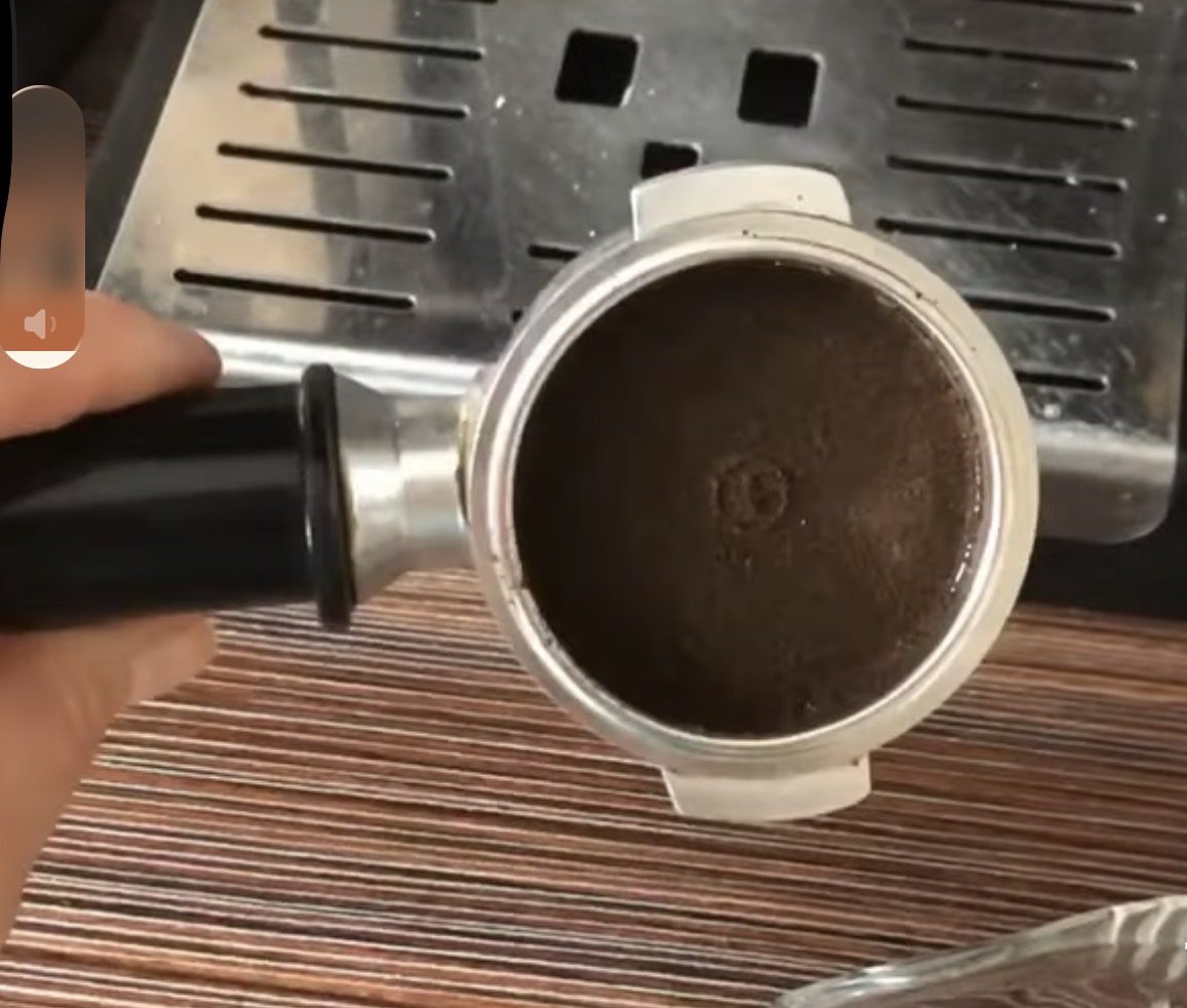 Як з кавової гущі зробити добриво для кімнатних рослин