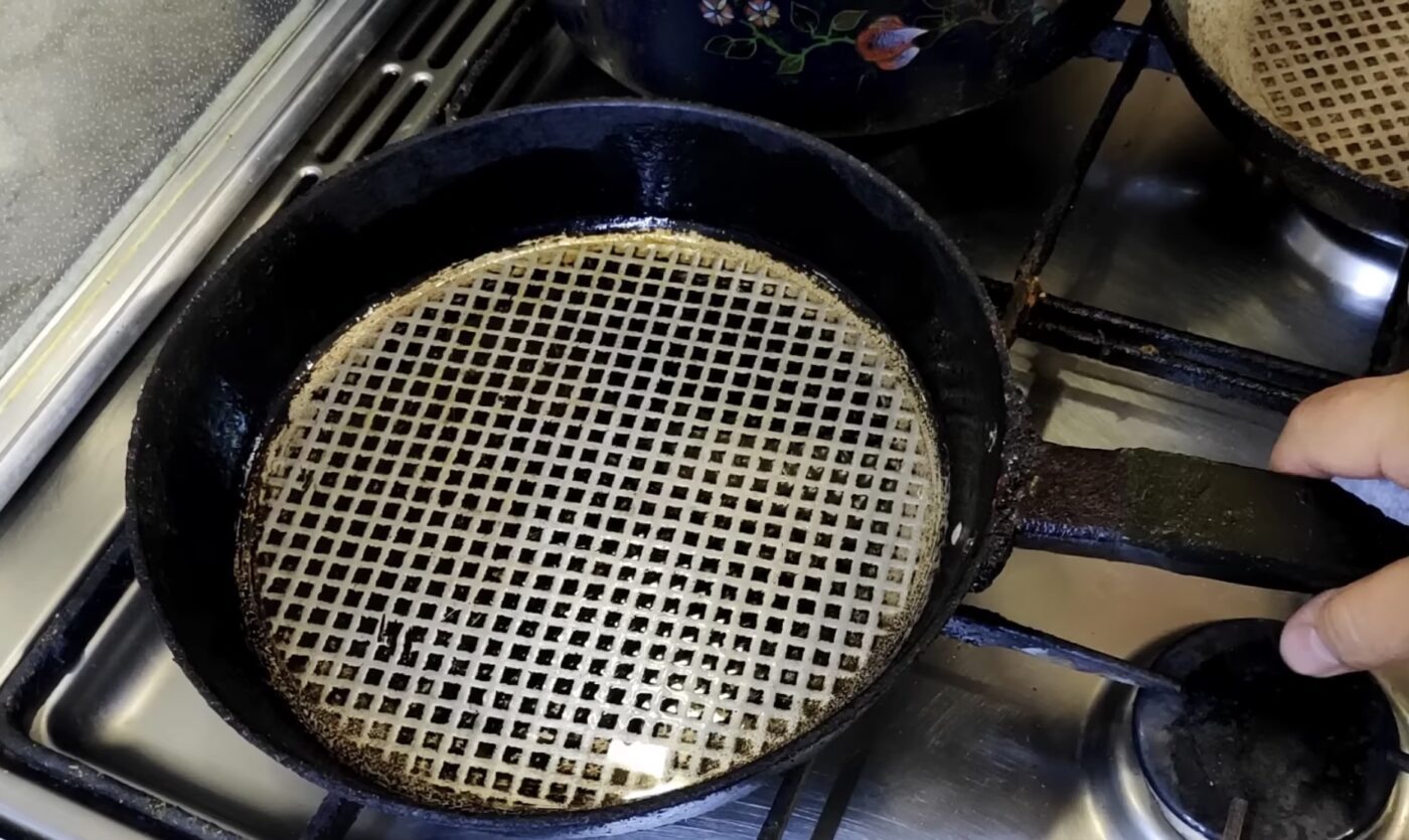 Як смажити їжу, аби вона не пригорала