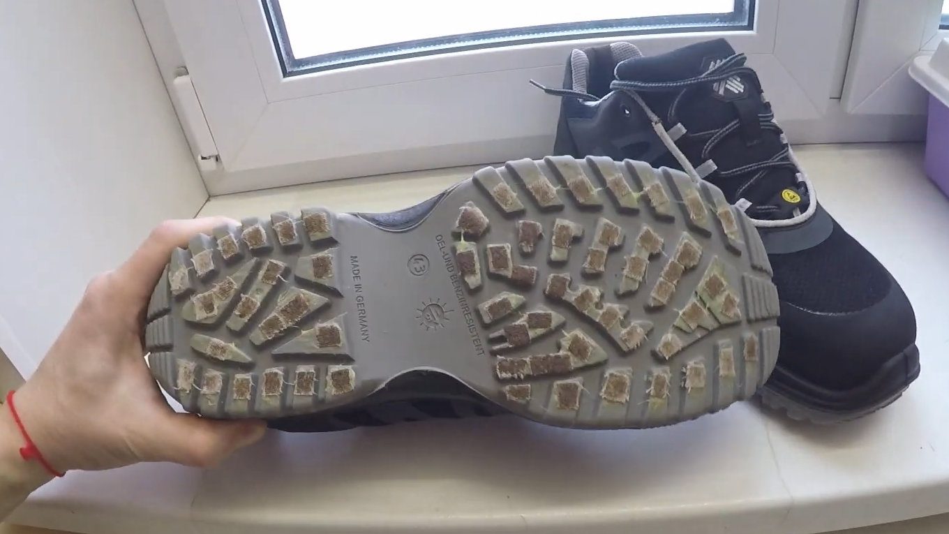 Господині порадили лайфхак, щоб підошва будь-якого взуття не ковзала на льоду