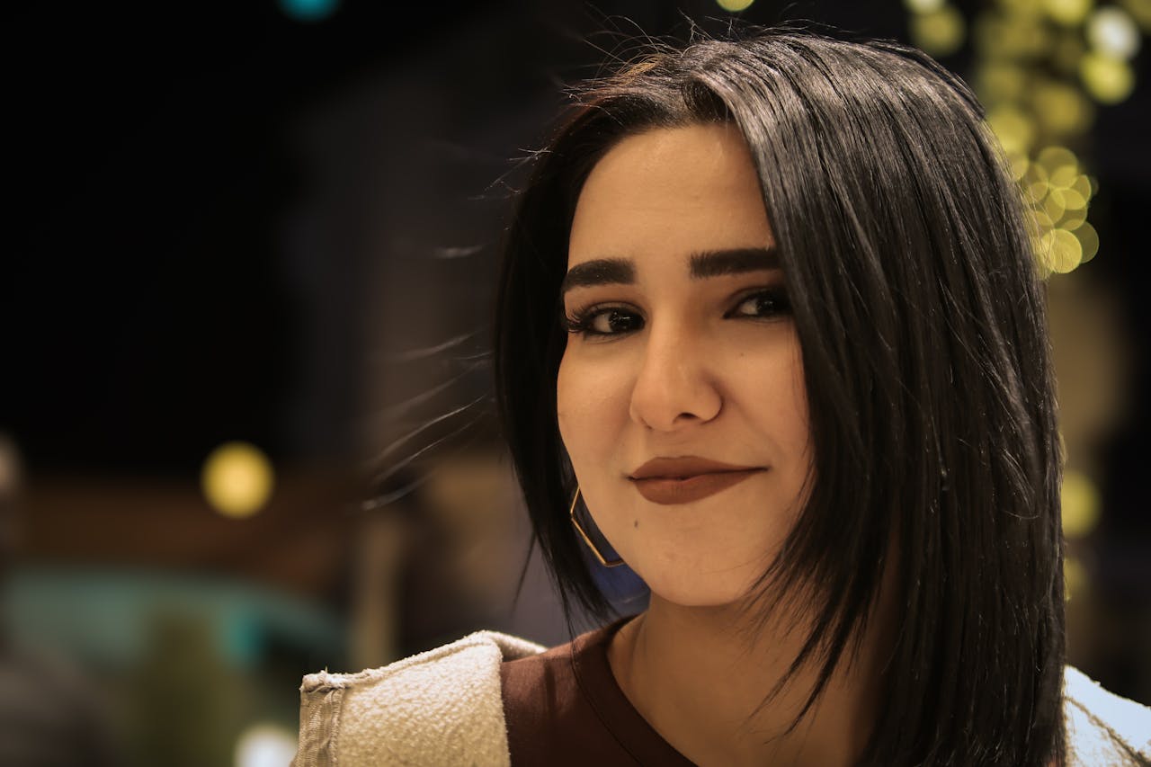 Експерти розповіли, як не дати волоссю електризуватись і чим тут допоможуть народні засоби