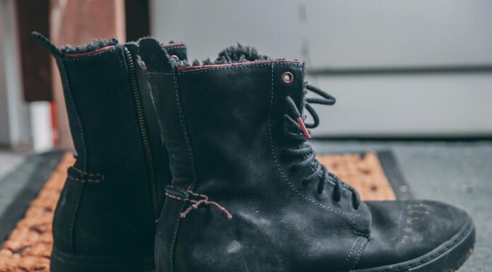 Запах у взутті зникає за 1 ніч: 3 способи без хімії, які не зіпсують матеріал Як позбутись від неприємного аромату зі взуття