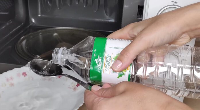 Побутову хімію більше не купую, а відмиваю все вдома оцтом: 2 правила, щоб прибирання було ефективним Правила прибирання оцтом меблів, плитки, раковин та побутової техніки