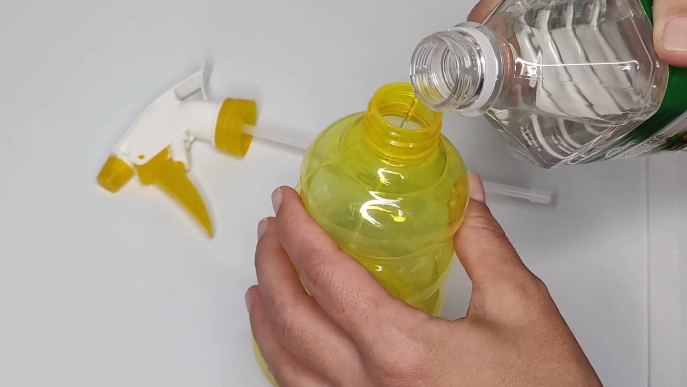 Правила прибирання оцтом меблів, плитки, раковин та побутової техніки