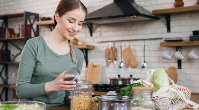 Які продукти можна їсти після закінчення терміну придатності