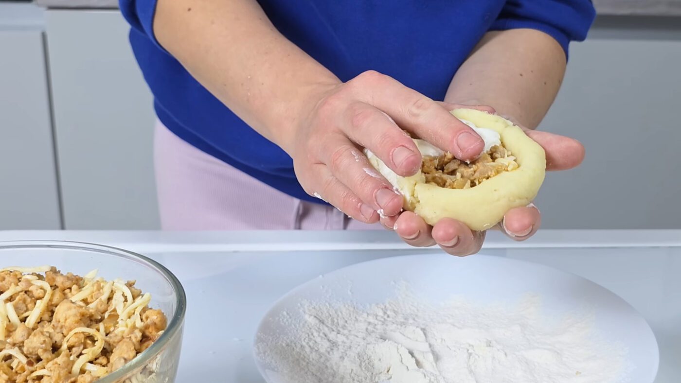 Кухарі порадили простий рецепт ніжних зраз із начинкою